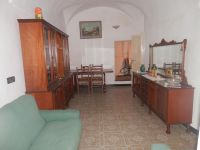 5 O Pi� Locali in vendita a Taggia - Rif. 50