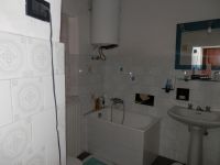 5 O Pi� Locali in vendita a Taggia - Rif. 50