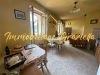 Casa Indipendente in vendita a Ventimiglia - Rif. 563