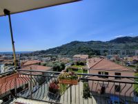 Appartamento in vendita a Imperia - Rif. 