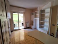 Trilocale in vendita a Ventimiglia - Rif. VE T92-av