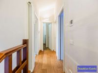 Appartamento In Villa in vendita a Castel D'azzano - Rif. V003595