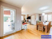 Appartamento In Villa in vendita a Castel D'azzano - Rif. V003595