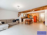 Appartamento In Villa in vendita a Castel D'azzano - Rif. V003595