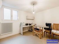 Appartamento In Villa in vendita a Castel D'azzano - Rif. V003595