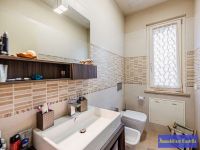 Appartamento In Villa in vendita a Castel D'azzano - Rif. V003595