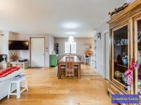 Appartamento In Villa in vendita a Castel D'azzano - Rif. V003595