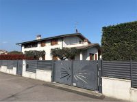 Appartamento In Villa in vendita a Castel D'azzano - Rif. V003595