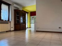 Trilocale in vendita a Castel D'azzano - Rif. V003662