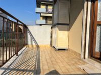 Trilocale in vendita a Castel D'azzano - Rif. V003662