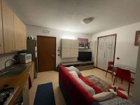 Bilocale in vendita a Castel D'azzano - Rif. V003702